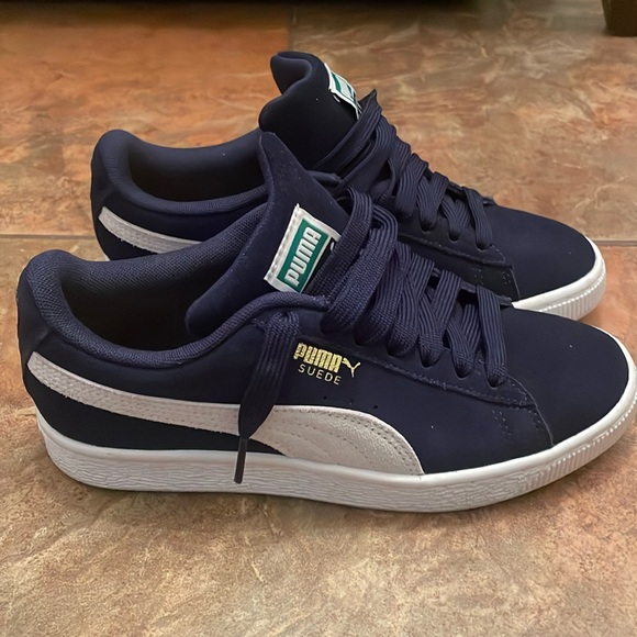 Puma Other - EUC Puma sneakers